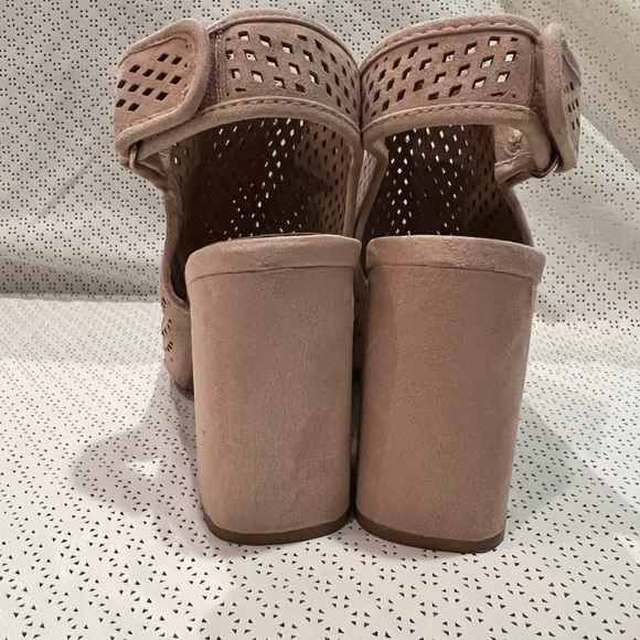 SALE!!!!!Parker & sky  pink heeled sandals size 6 - Picture 3 of 4